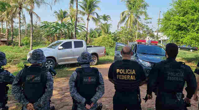 Operação da PF e PM cumpre mandados contra donos de mais de mil quilos de cocaína