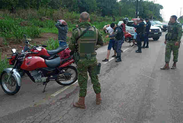 Operação da PM contra "rolezinhos" apreende oito motos na capital