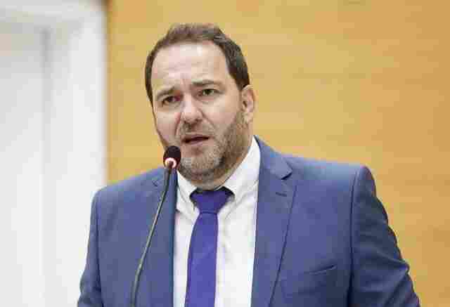 Presidente da Assembleia repudia queima de dragas no rio Madeira, em ação da PF e IBAMA