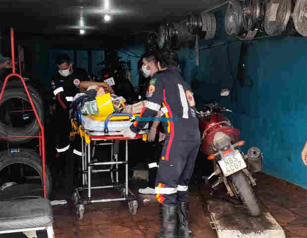 Dupla em moto tenta executar apenado monitorado no Cai N'água