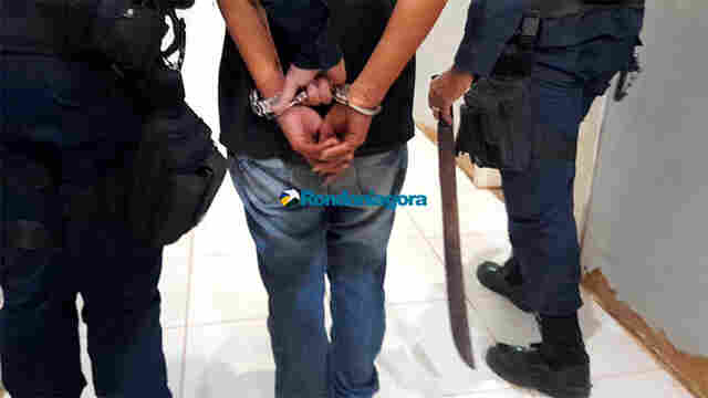 Jovem é preso após tentar matar o pai deficiente com facão na zona sul