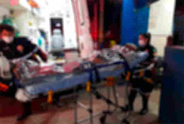 Apenado monitorado e amigo são baleados por bandidos em moto na zona leste