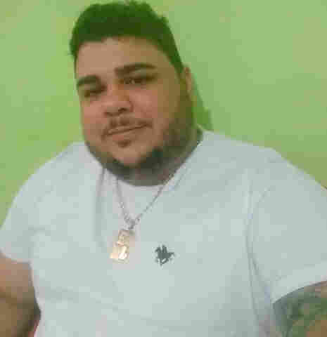 Empresário é morto com mais de 10 tiros na capital