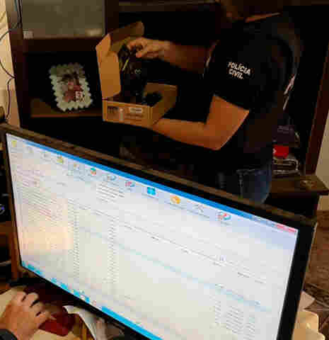 Polícia Civil de Rondônia prende homem com milhares de imagens com sexo explícito envolvendo menores