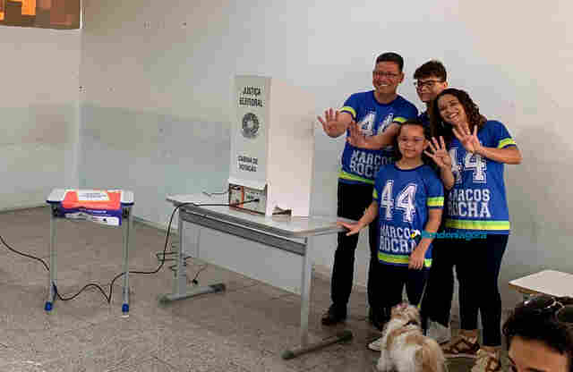 Marcos Rocha vota e diz que irá acompanhar apuração em casa