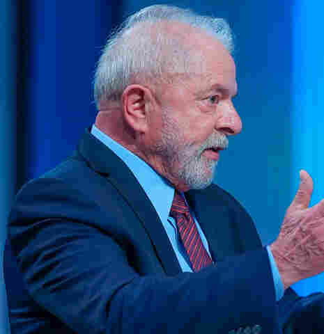 Lula derrota Bolsonaro e retorna à presidência do Brasil
