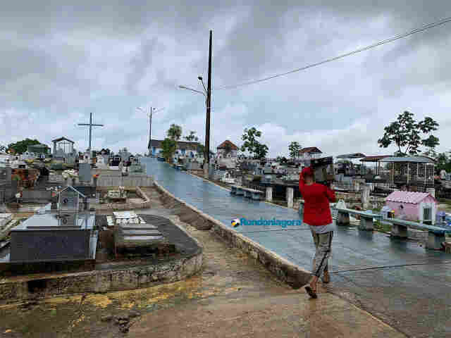 Cemitérios abrem a partir de 8 horas de quarta-feira na capital, com três missas no dia