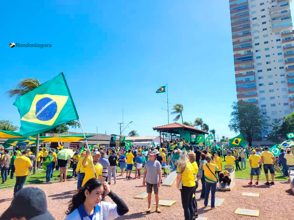 Vídeo: manifestantes protestam em frente a Brigada na capital e pedem intervenção