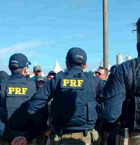 MPF vai a pontos de bloqueio com tropas de choque para garantir desobstrução de rodovias