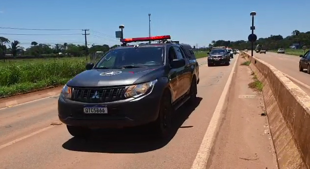 Tropas federais e PM atuam e cinco pontos de bloqueio já foram desobstruídos em rodovias em Rondônia
