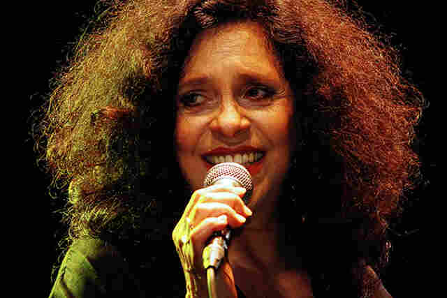 Morre a cantora Gal Costa