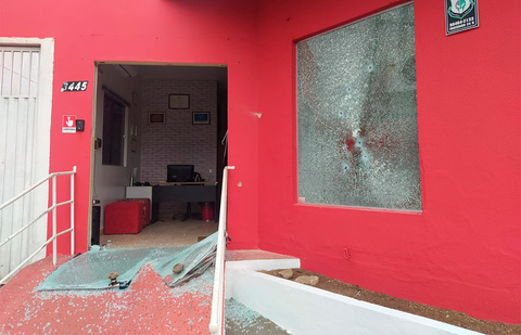Sede do Rondoniaovivo após atentado em Porto Velho