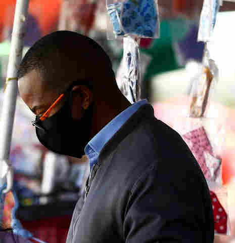 Covid-19: infectologistas defendem volta das máscaras e mais vacinação
