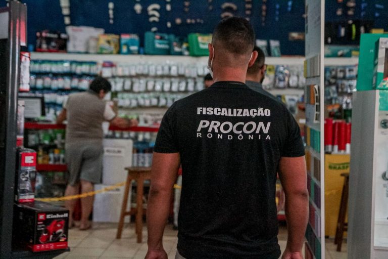 Procon Rondônia fiscaliza comércios para garantir descontos oferecidos na Black Friday