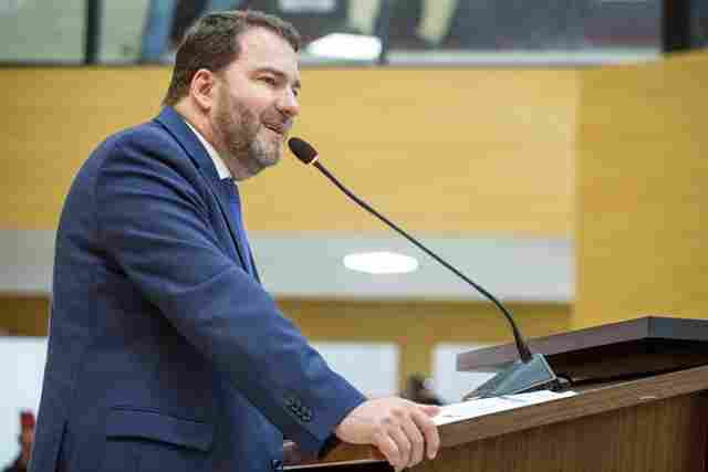 Presidente Alex Redano anuncia R$ 1 milhão para reforma de UBS em Ariquemes