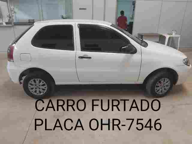 Ladrões invadem transportadora e furtam dois carros