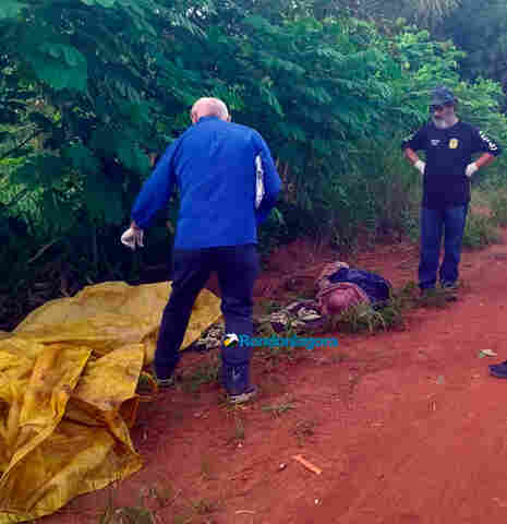 Homem é morto com 27 facadas e corpo é desovado em estrada na zona sul