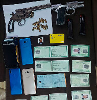 Criminosos que assediavam moradores de rua para abrir contas bancárias são alvos de operação