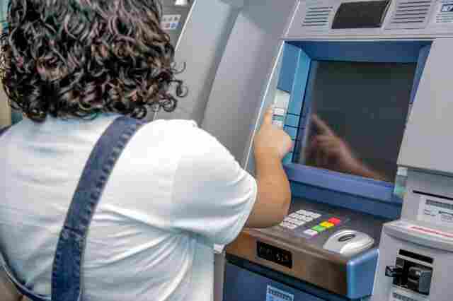 Governo paga salários de dezembro dos servidores estaduais nesta sexta-feira
