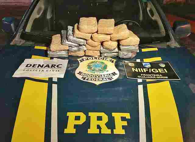 PRF e Denarc apreendem mais de 50 quilos de cocaína