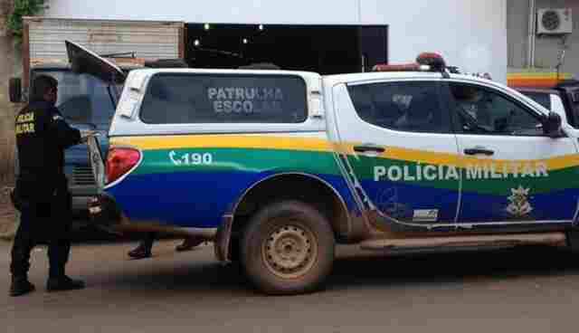 Homem é atacado com facada no rosto na capital