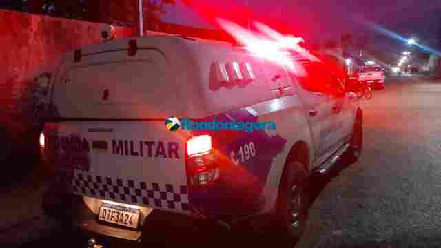 Mulher ataca padrinho a facada durante confraternização em família