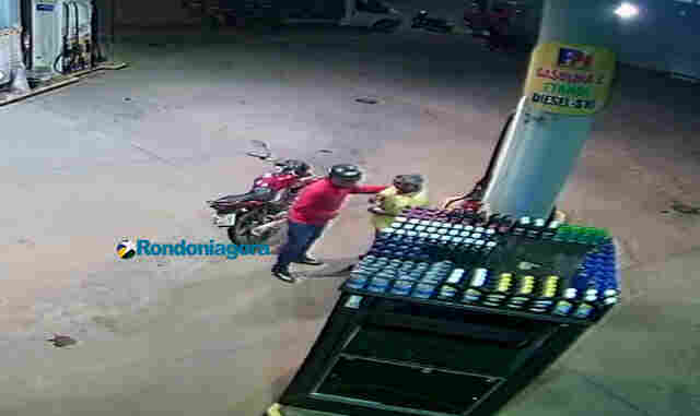 Vídeo: ladrão é filmado assaltando frentista em posto de combustíveis