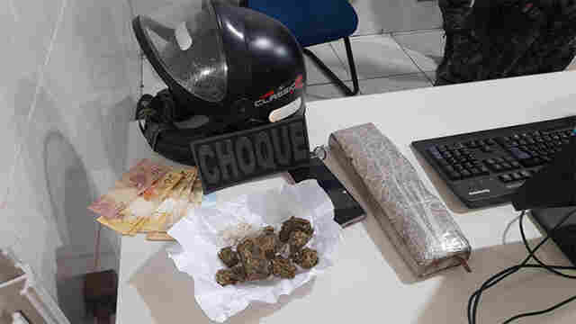 Falso motoboy é preso fazendo delivery de maconha