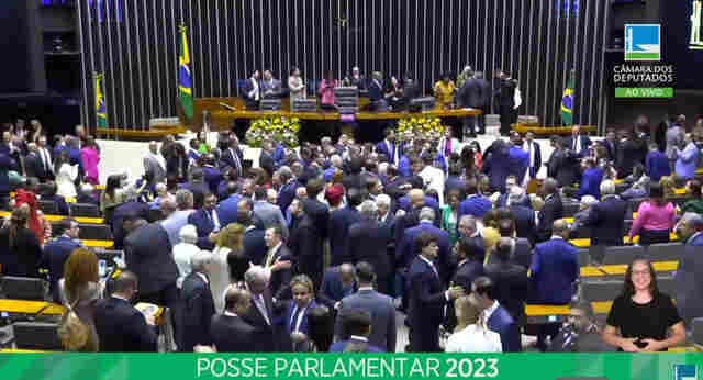 Ao vivo: acompanhe a posse dos deputados na Câmara Federal