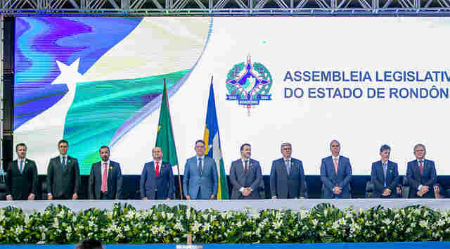Assembleia empossa os 24 deputados eleitos em 2022