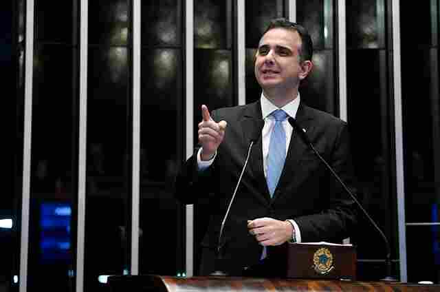 Senador Rodrigo Pacheco é reeleito presidente do Senado