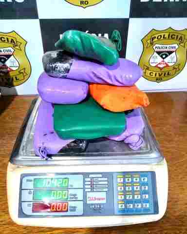 Denarc prende mulher com 10 quilos de cocaína em Porto Velho