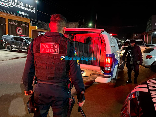 Adolescente é flagrado com bolsa pela PM instantes após roubo