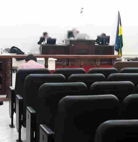 Acusados de crimes motivados por ciúmes e disputa por drogas vão a júri popular na capital