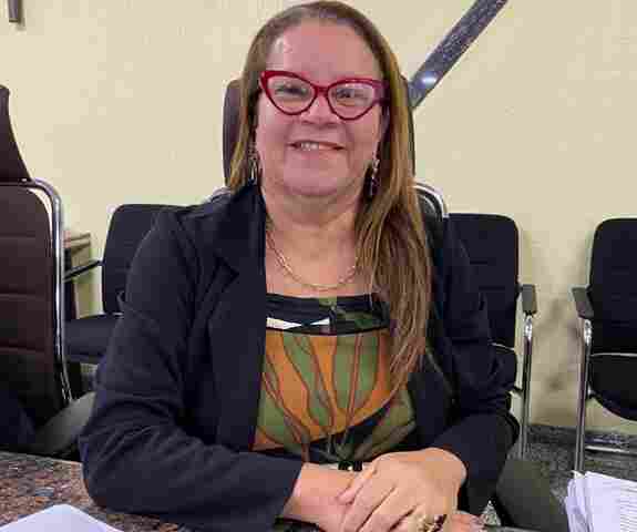 Projeto da vereadora Ellis Regina beneficia deficientes na rede pública municipal de ensino
