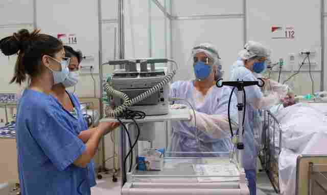 Três anos depois, profissionais de saúde ainda sentem peso da pandemia
