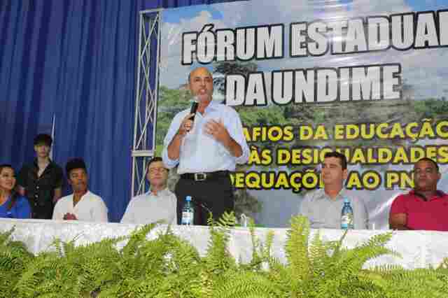 Deputado Ismael Crispin participa do Fórum Estadual da UNDIME