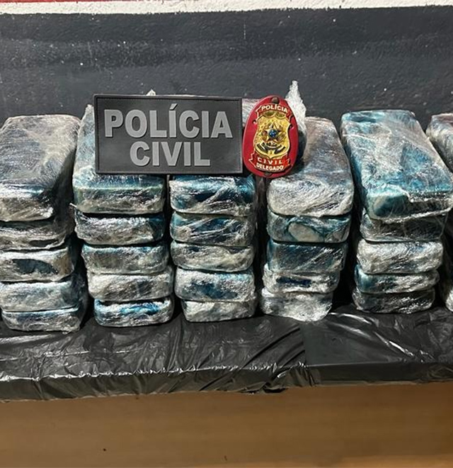 Professor e mais dois criminosos são presos com 40 quilos de cocaína