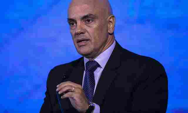 Ministro Alexandre de Moraes mantém prisão de 294 acusados por atos antidemocráticos
