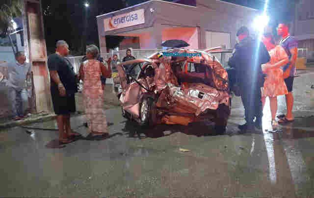 Vídeo: bêbado, motorista de ônibus é preso após se envolver em grave acidente em Porto Velho