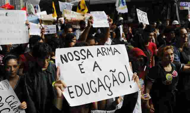 Governo federal suspende cronograma de implementação do novo ensino médio