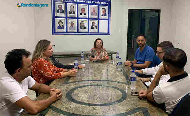 Empresários pedem retirada de corredor exclusivo para ônibus na 7 de Setembro