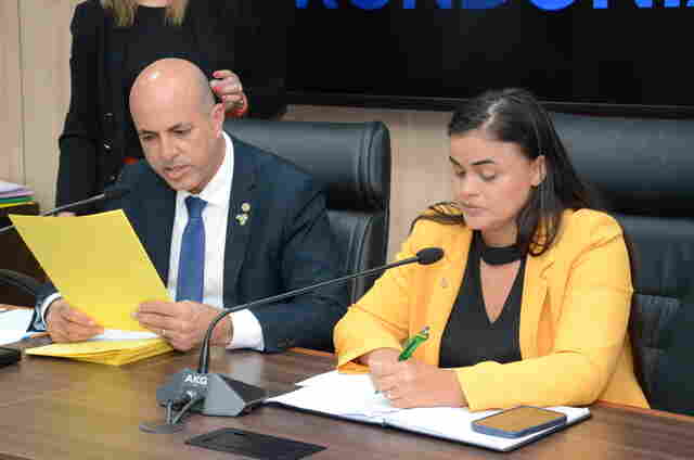 Lei de autoria do deputado Ismael Crispin que garante cota em concursos públicos para surdez unilateral já está em vigor