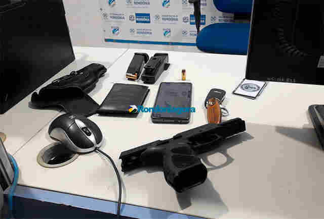 Segurança de loja é preso por porte ilegal de arma