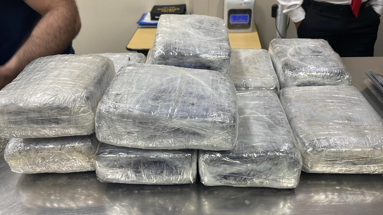 PF prende traficante tentando embarcar para o Rio de Janeiro com mais de 12 quilos da “super maconha”