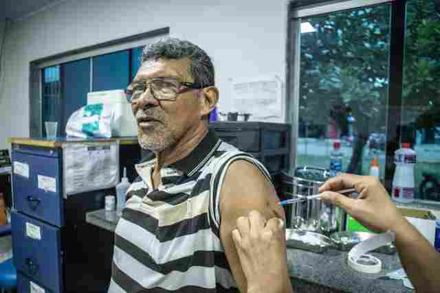 Vacina contra a gripe continua disponível nas unidades de saúde da capital para todos os públicos