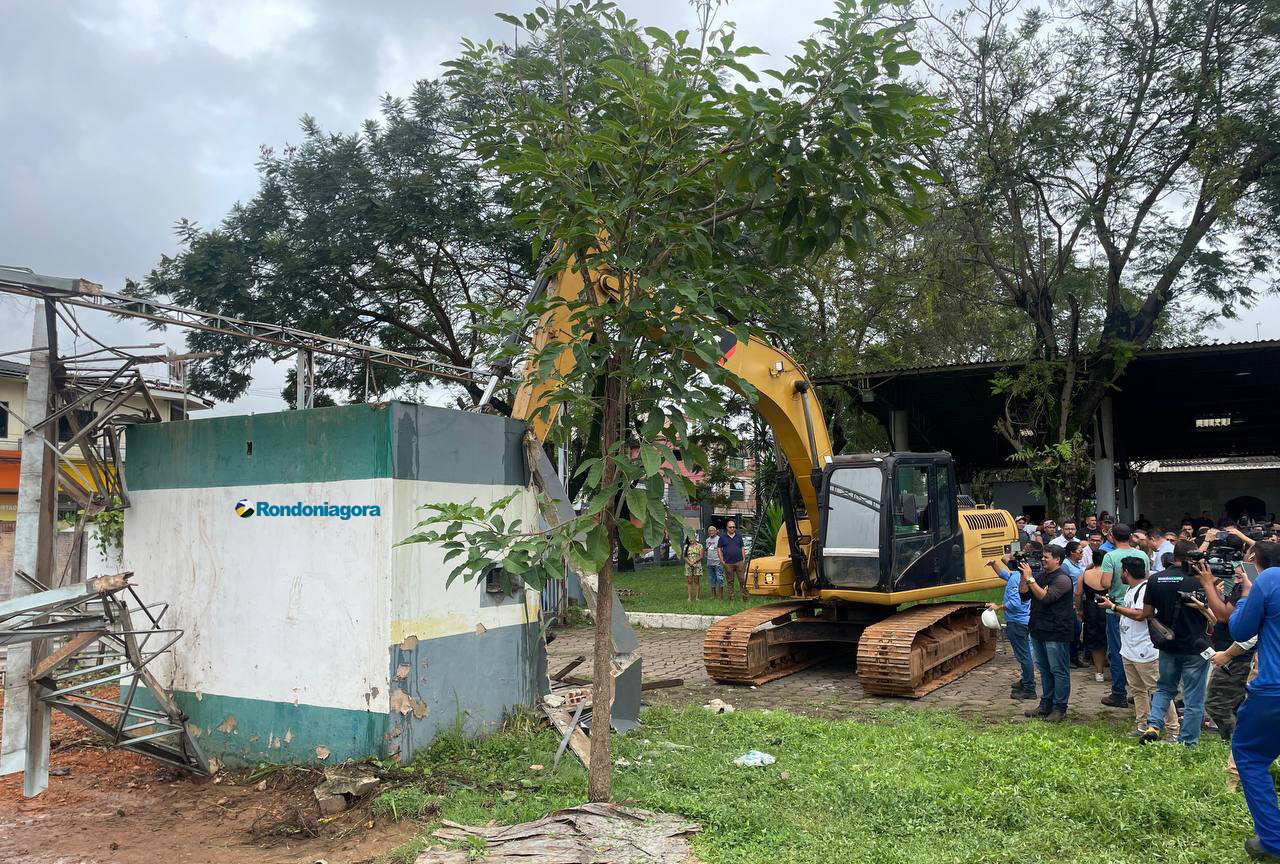 Vídeo: começa a demolição do prédio da antiga rodoviária de Porto Velho