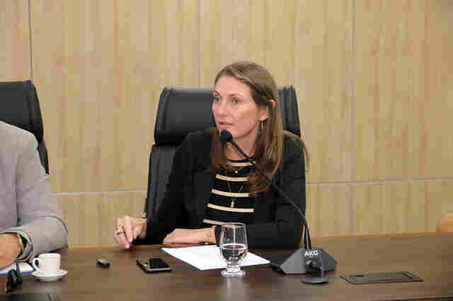 Pirarucu ameaça Rio Guaporé; deputada Lebrinha sugere manejo sustentável