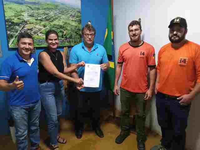 Ação do deputado Ismael Crispin garante sinalização vertical e horizontal das ruas de Vale do Anari