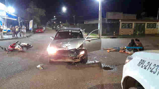 Motorista faz conversão, causa acidente e motociclista tem ferimentos graves